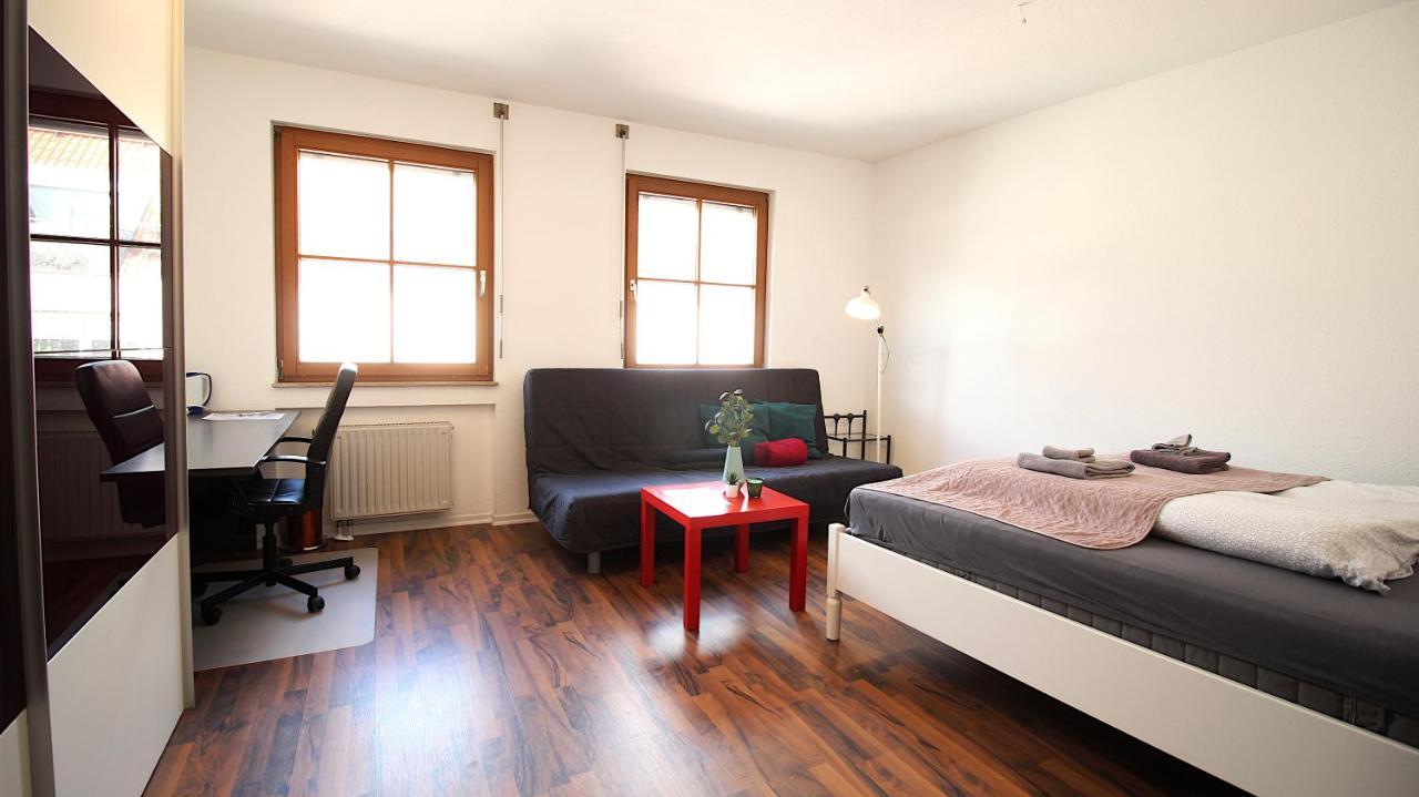 Zimmer In Innenstadtwohnung Homestay *