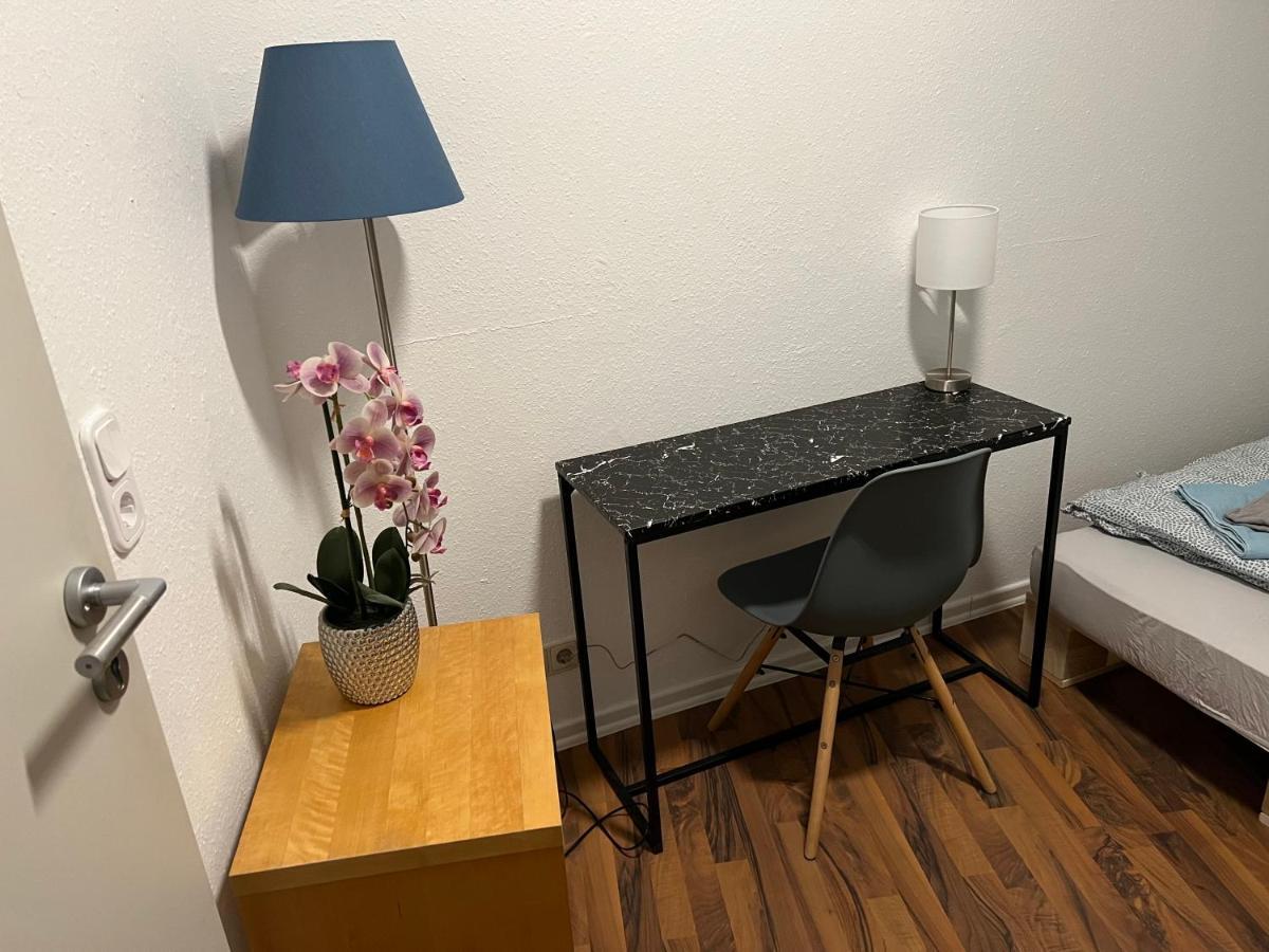 Zimmer In Innenstadtwohnung